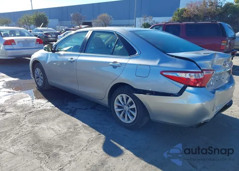 2017 Toyota Camry Le z USA, uszkodzony, nr VIN 4T1BF1FK3HU785054